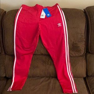 💕NWT Adidas pink sweatpants💕